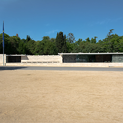 Spectral Diffractions | Site-specific sound environment created for the Mies van der Rohe Pavilion in Barcelona.